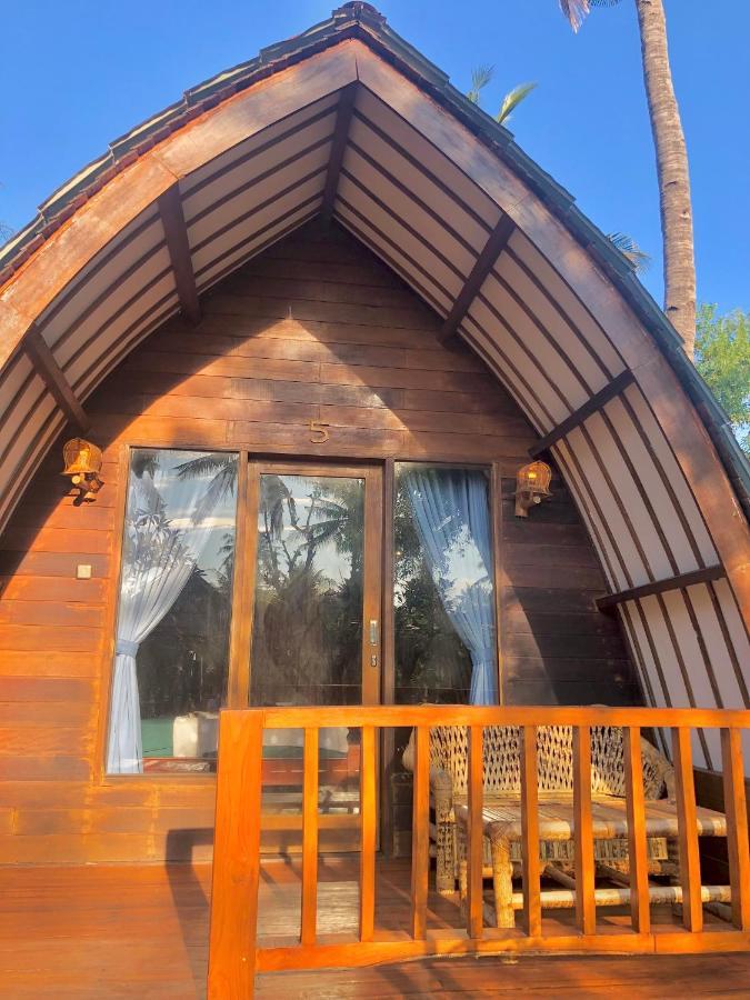 Blue Moon Meno Hotel Gili Meno Exterior foto