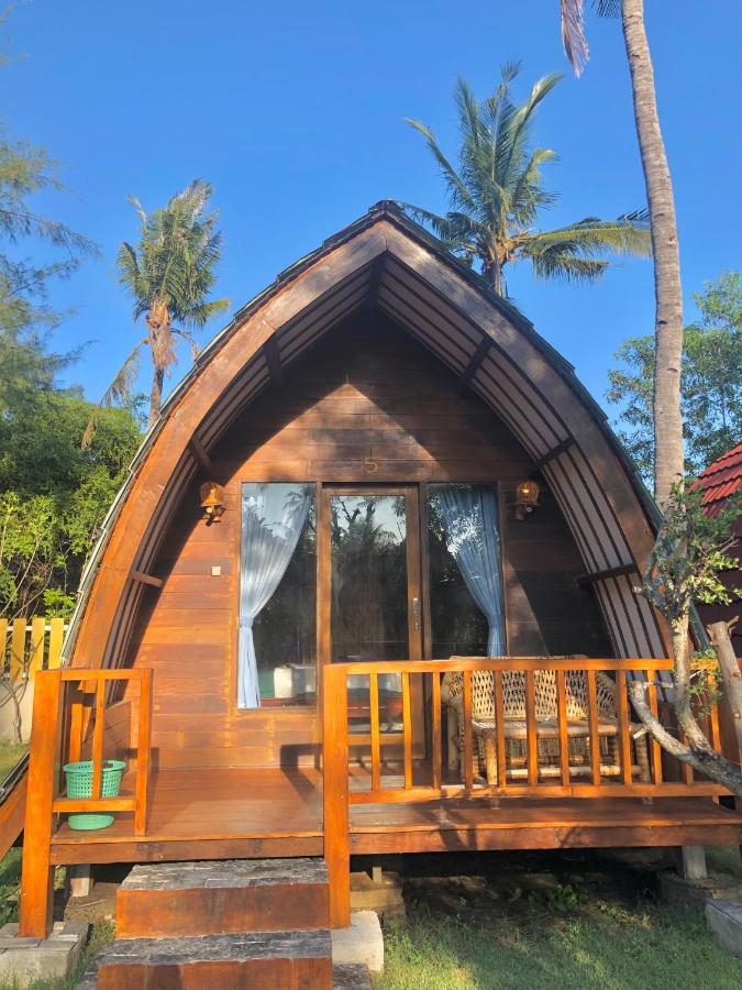Blue Moon Meno Hotel Gili Meno Exterior foto