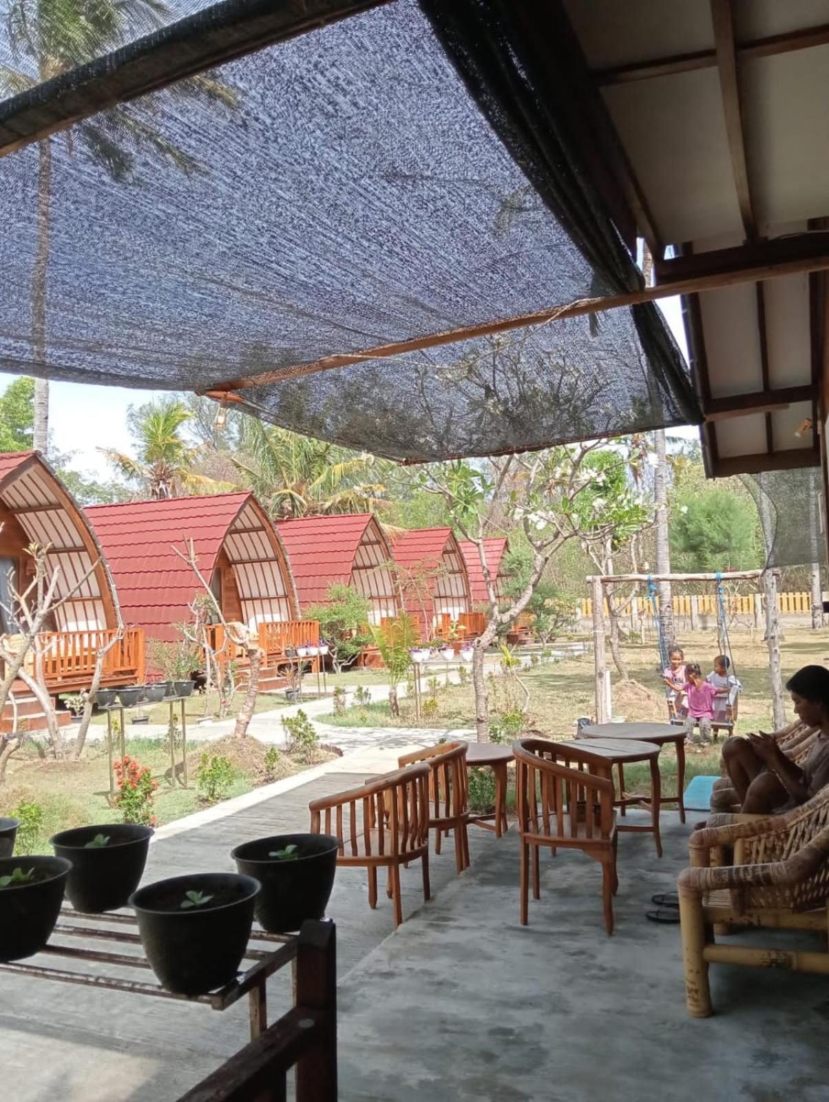 Blue Moon Meno Hotel Gili Meno Exterior foto