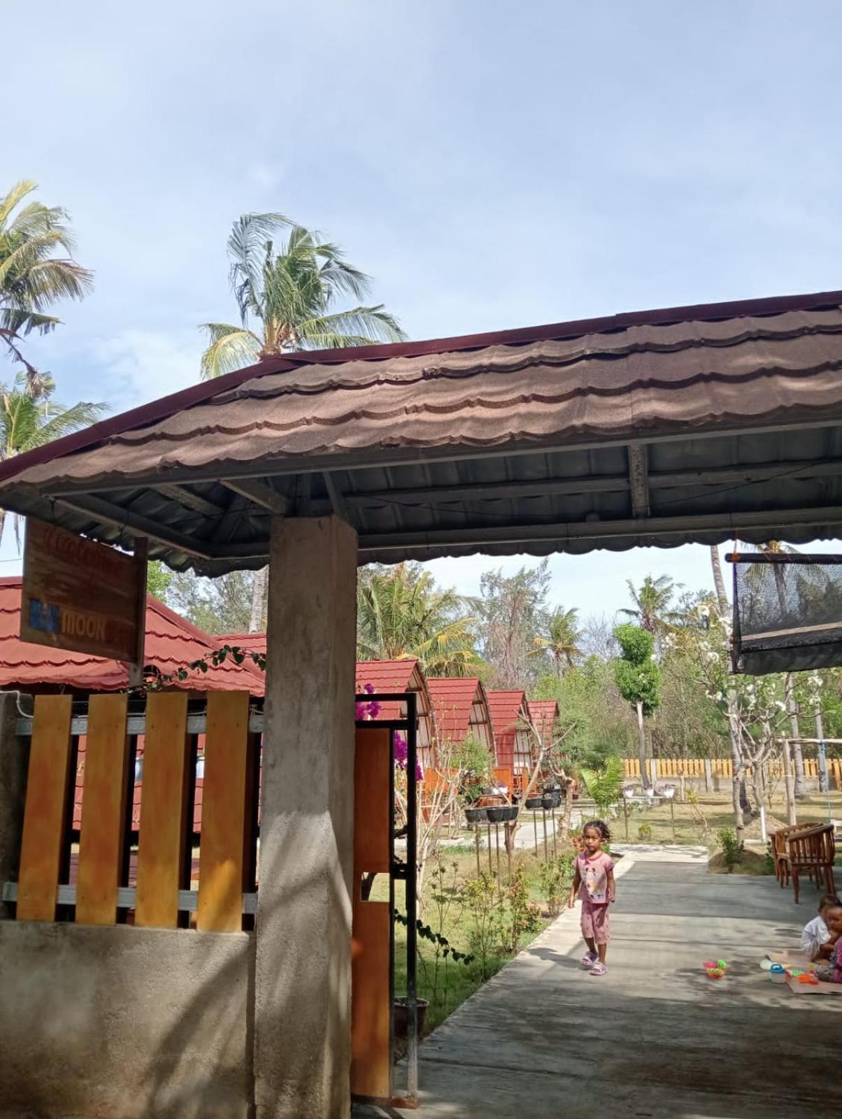 Blue Moon Meno Hotel Gili Meno Exterior foto